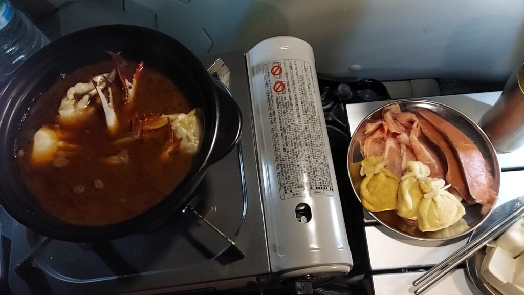 赤味噌のカニ出汁鍋